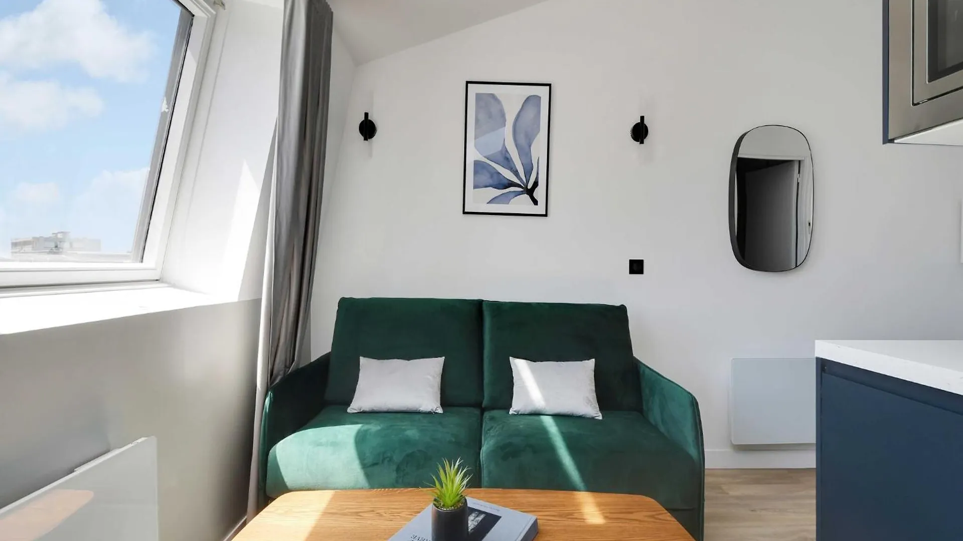 Intimate Apartment - 1Br 4P - Ste Marguerite Paris