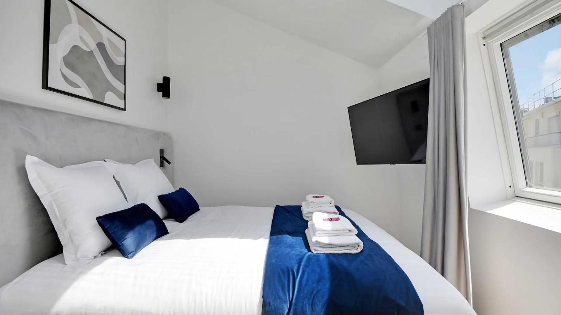 Intimate Apartment - 1Br 4P - Ste Marguerite Paris 0*,  France
